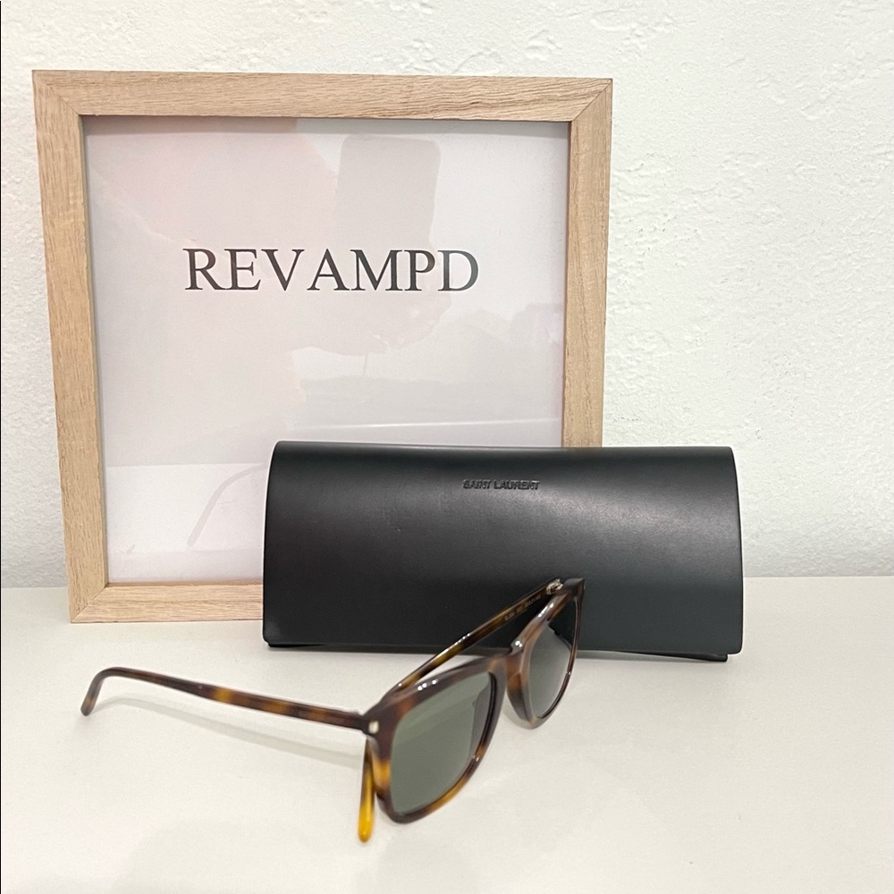 Brand new and authentic sing Laurent sumglasses